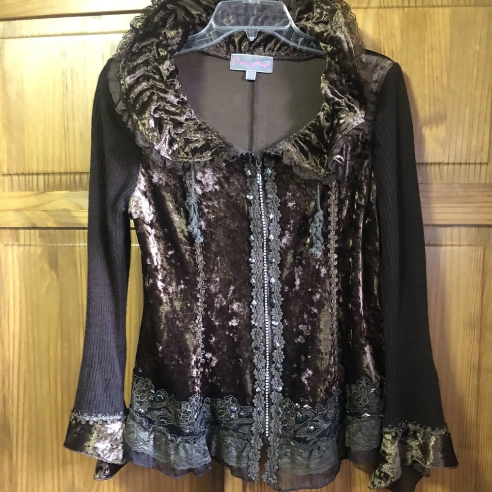 Pretty Angel romantic zip front sweater